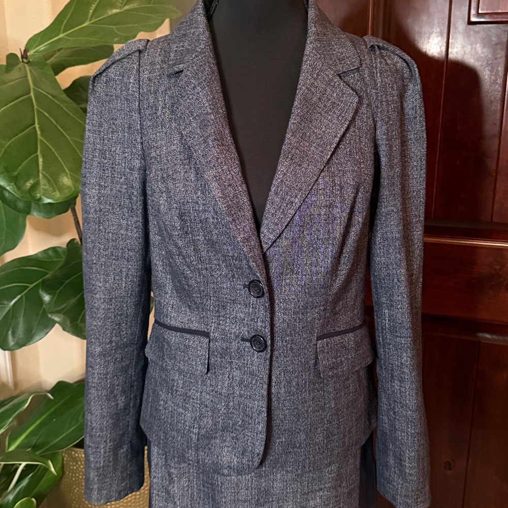 The Limited Collection Skirt Suite - Navy Blazer & Skirt. Blazer Size S. Skirt S View 2